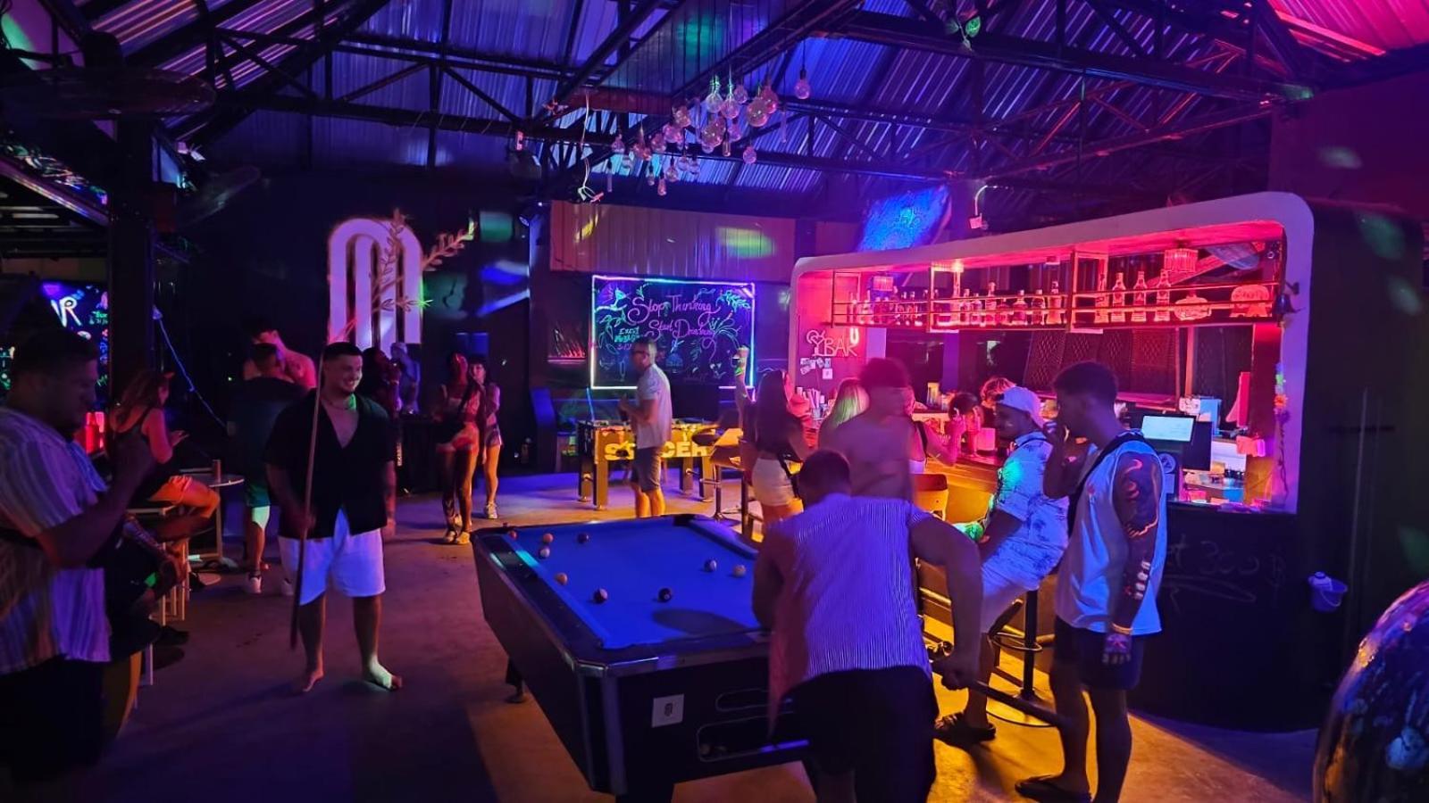 Mbar Hostel Haad Rin Εξωτερικό φωτογραφία